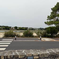 Hinten ohne. Auflösung: im Yachthafen wird gestaut.