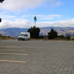 Übernachtungsplatz direkt unter der Kraterkante – frisch wars auf 3800m