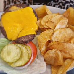 Smash Burger "Brooks" mit Chips