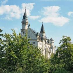 ... Schloss Neuschwanstein!