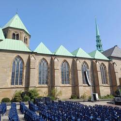 Blick auf den Dom vom Sommerkino aus