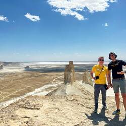 Il metro di sicurezza alle spalle le abbiamo lasciato 🙃