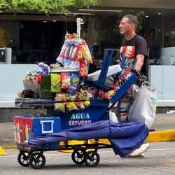 Fliegender Händler 🍫🍬🥤