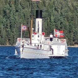 Historischer Seitenraddampfer "Skibladner"