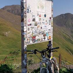 Nach 2600 Höhenmetern ist die legendäre Abano Passhöhe erreicht🙌