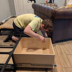 The drawer boxes are in 1/2" plywood