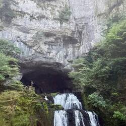 Un au revoir depuis le haut de la cascade 🤭🤪