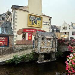 Ein Toilettenhäuschen