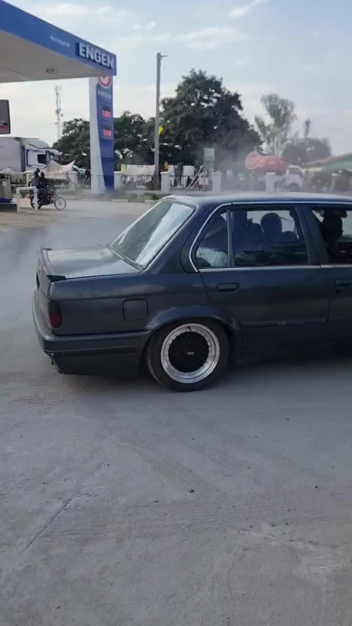 BMW Fahrer- auf der ganzen Welt gleich
