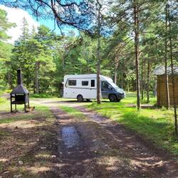 Da steht es, unser Womo, mit Meerblick!