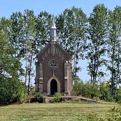 Kapelle vor der Fähre....