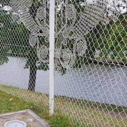 Im "Spitzenland" Belgien sind sogar die Zäune um die Mühle aus Spitze!