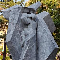 Gedenkmonument für gerettete Kinder.