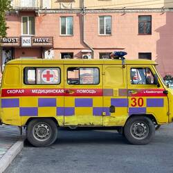 Ambulanz vor Ort - auf dem Zielplatz, man weiss ja nie, hätte gut auch teilnehmen können