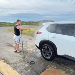 Kurze Autowäsche vom Sand