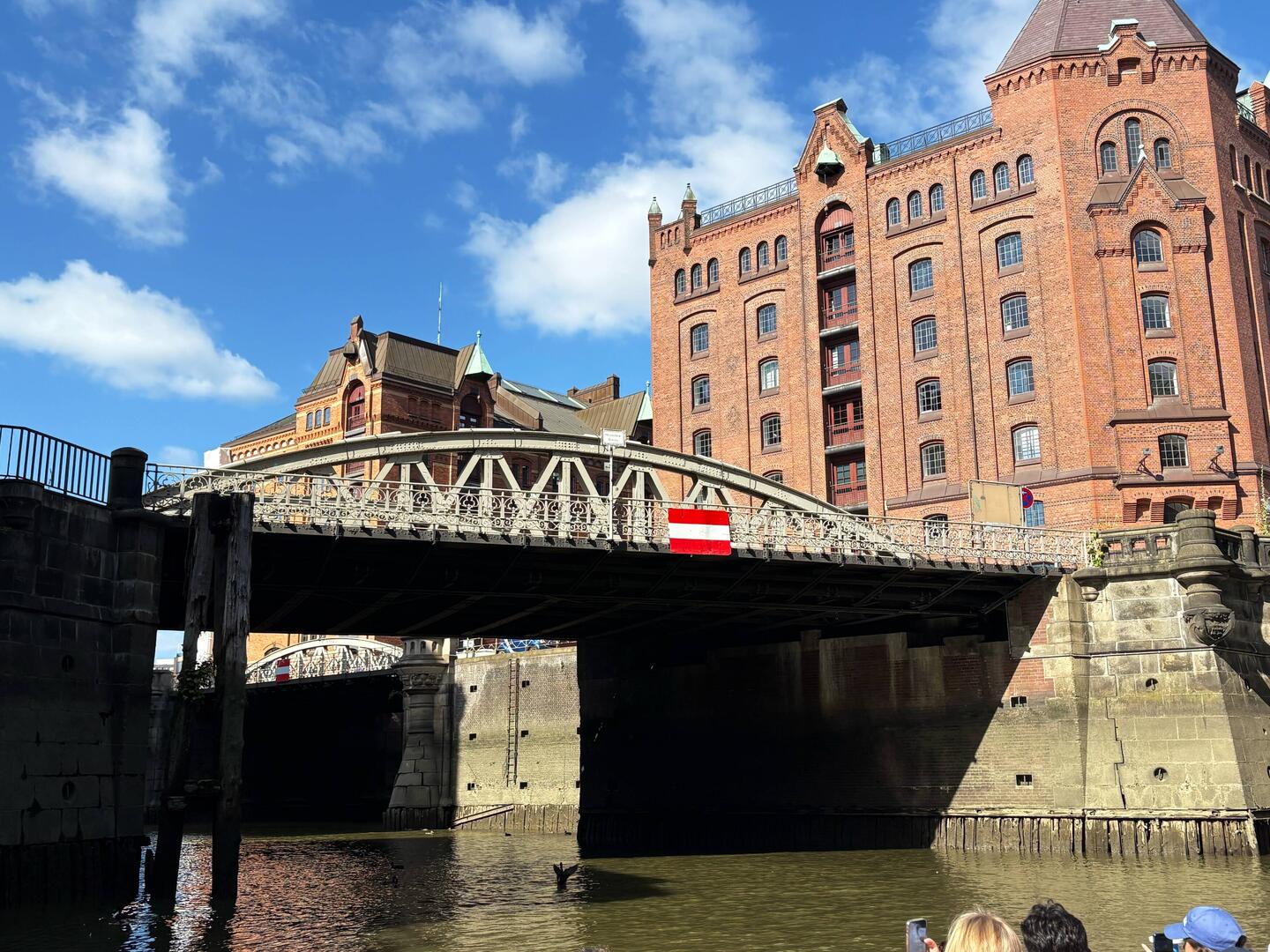 Speicherstadt vom Wasser aus gesehen