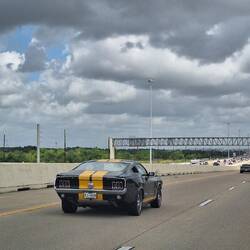 Immer wieder coole Autos auf den Straßen unterwegs