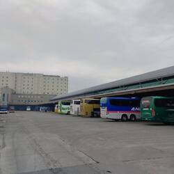 Ibis located right above the bus terminal. Perfect for me