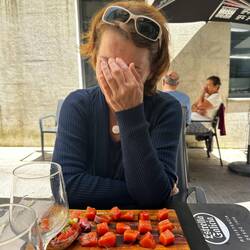 Frau Rösner war mit der Geschwindigkeit der Essenslieferung nicht ganz einverstanden