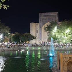 Der Lyabi-Khauz-Platz ist ein abendlicher Treffpunkt.
