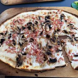 Zum Zmittag gibt's Flammkuchen