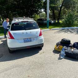 Autoabgabe - auf einem Parkplatz