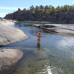 Bonus dneva: 🌞, piknik in še eno kopanje
