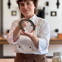 Das Martins-Hörnchen ist wie ein Hufeisen geformt