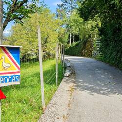 vozi počasi = langsam fahren