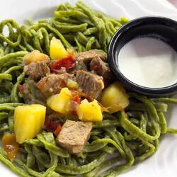 Shivit Oshi, Dill-Nudeln mit Rindfleisch und Kartoffeln