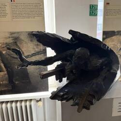 "Tunnel Berlin" sculpture, depicting the dangers of escaping by tunnel