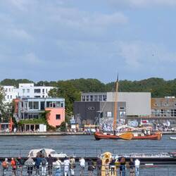 Grachtenschiff live