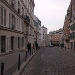La Rue Lepic. Cf le final du Tour de France.