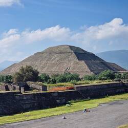 Sonnen Pyramide