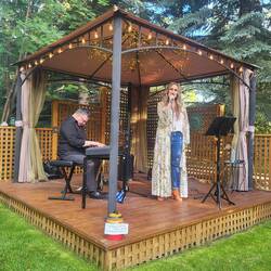 Privatkonzert im Garten von Freunden