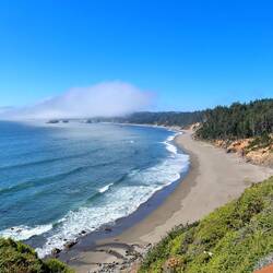 Wolke zieht über Land