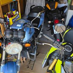 Motorräder umgeschichtet