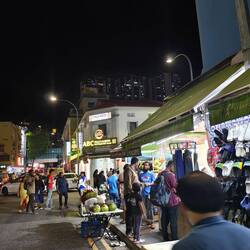 Stolling back through the outer edge of Little India