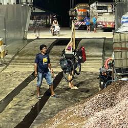 Yes they are hoisting my bike up to top deck