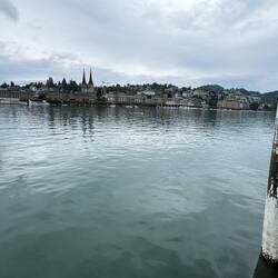 Ausblick vom Europaplatz am Ufer des Vierwaldstätter Sees