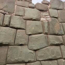 Inka Steine, Präzision im Aufbau durch tagelange Bearbeitung