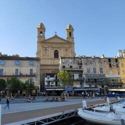 Kleiner Hafen in Bastia