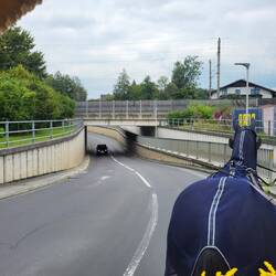 Steil abwärts und mit Schwung wieder rauf...