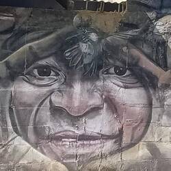 Another symbolic figure... protecting or threatening?