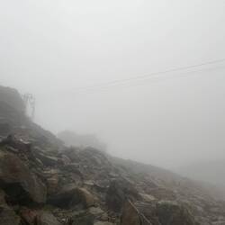 Wenige Meter nach der Hütte kann man diese nur noch erahnen!