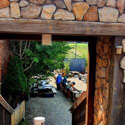 Überbleibsel des Goldschürfens mit Hoffnung auf einen grossen Fund