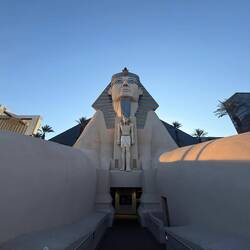 LUXOR HOTEL