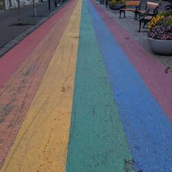 Reykjaviks bekannteste Straße. Vielleicht nur Zufall, aber Regenbögen gibt es hier viele