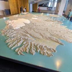 Modell Islands im Rathaus von Reykjavik - steht für mich für excellente öffentliche Services