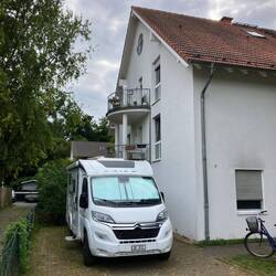 unser Parkplatz für die nä 3 Tg bei Freunden